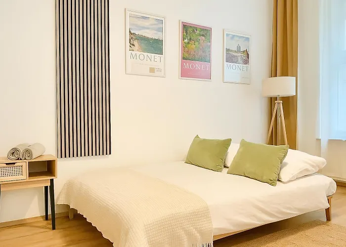 Cosy Stylish Long-term